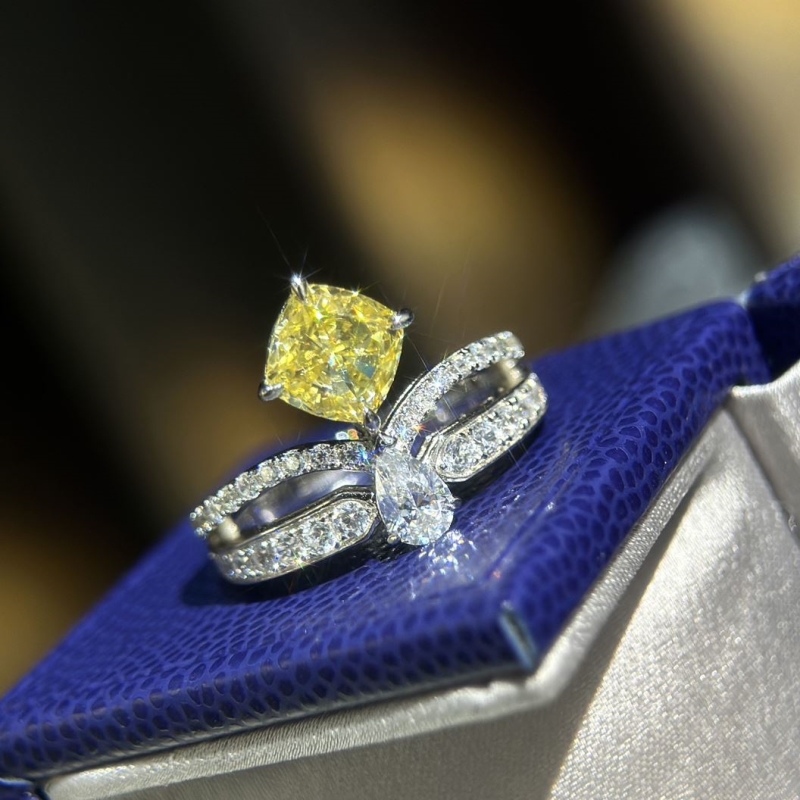 CHAUMET
